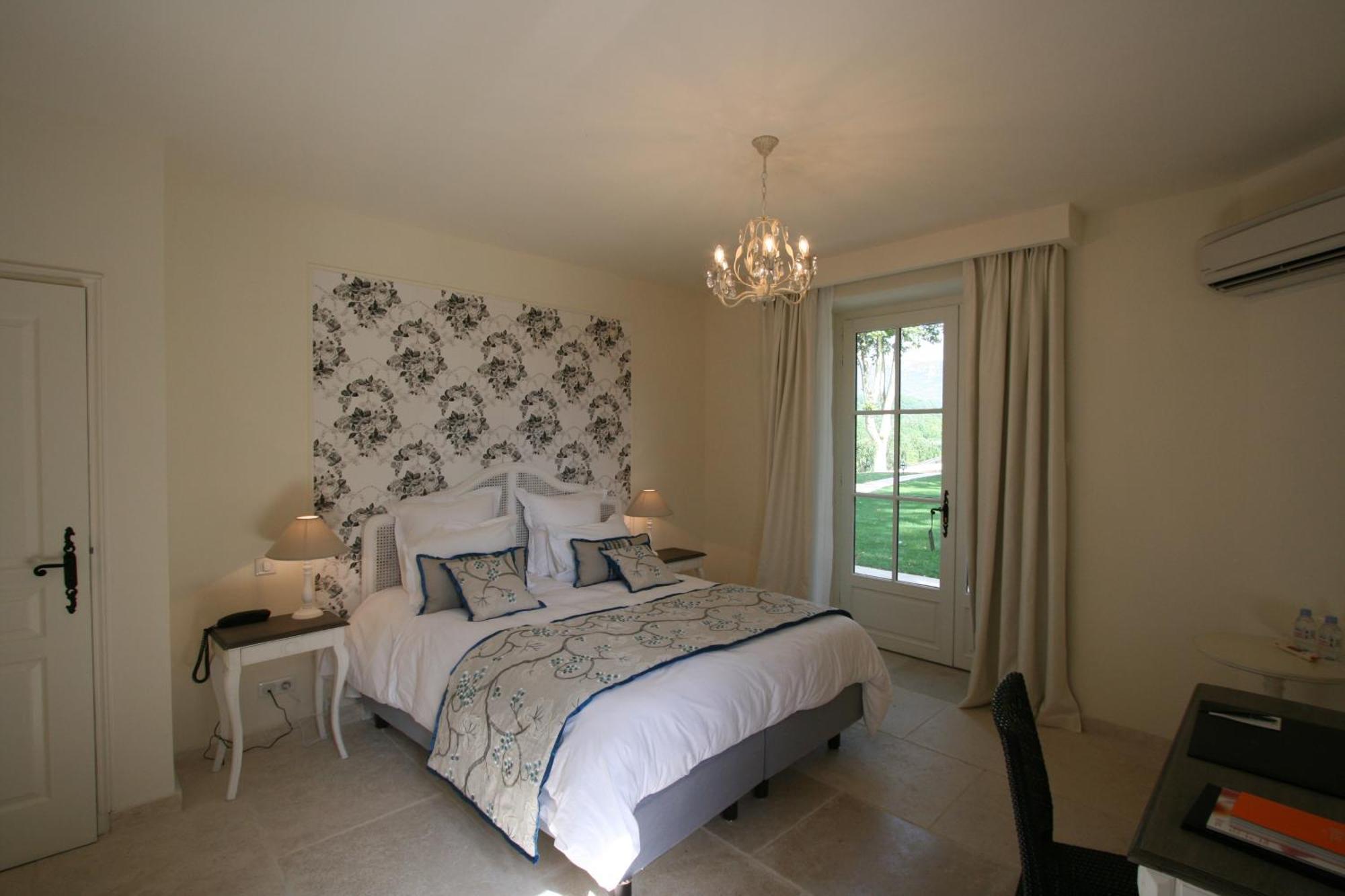 Chateau Les Oliviers De Salettes Charols Habitación foto
